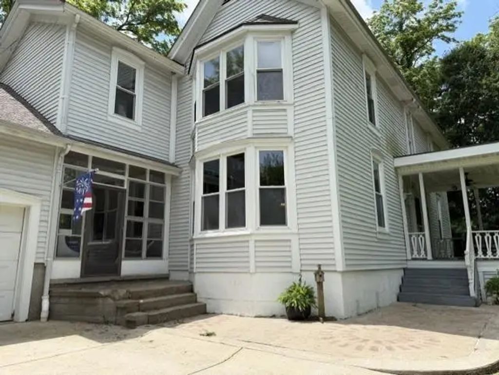 25003 E Blue Mills Road, Independence