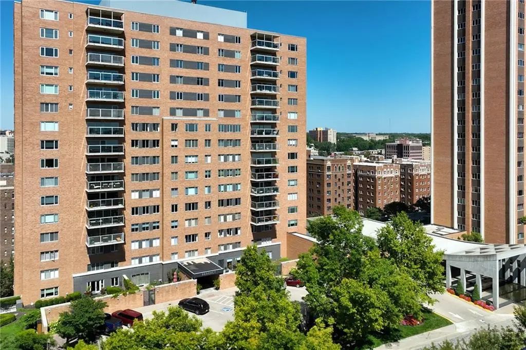 221 W 48th Street 803, Kansas City