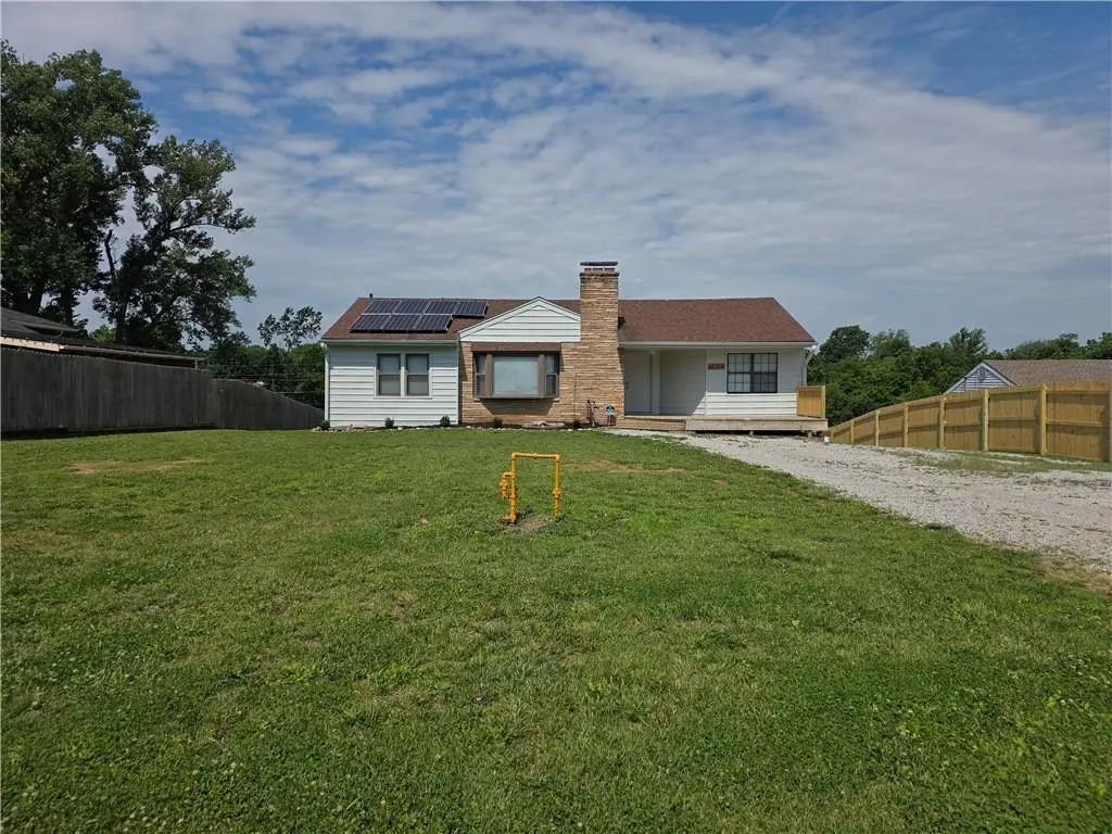1704 S State Route 291 Highway, Independence