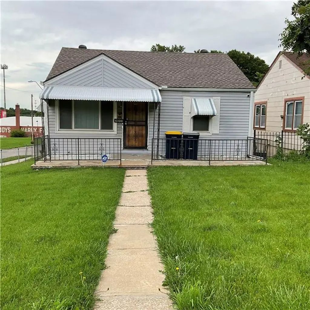 4100 E Linwood Boulevard, Kansas City