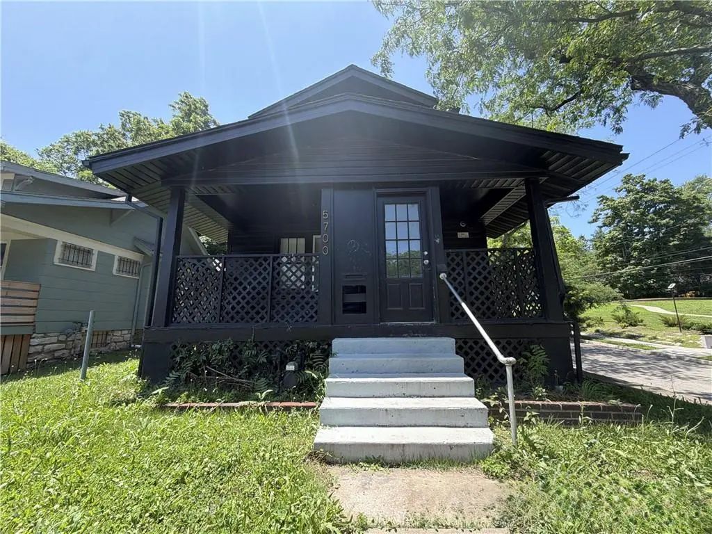 5700 Euclid Avenue, Kansas City