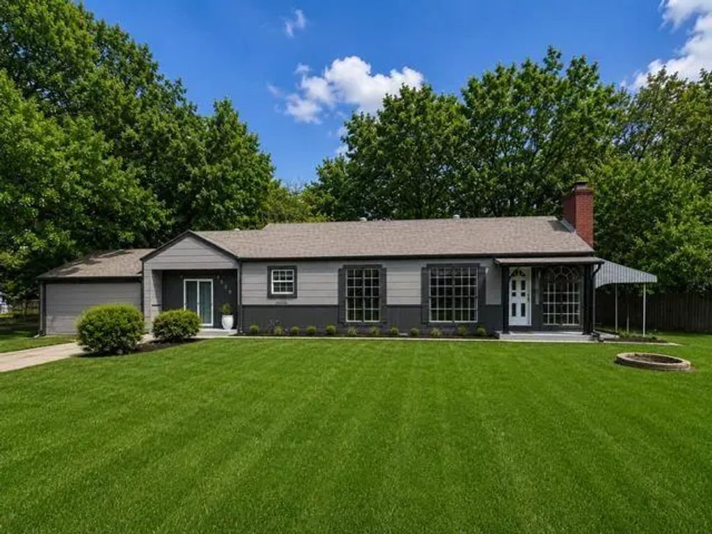 8209 Blue Ridge Boulevard, Kansas City