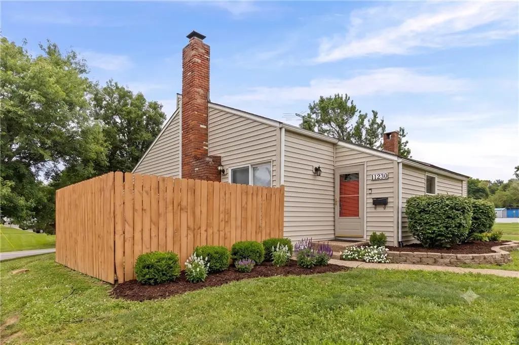11230 College Avenue, Kansas City