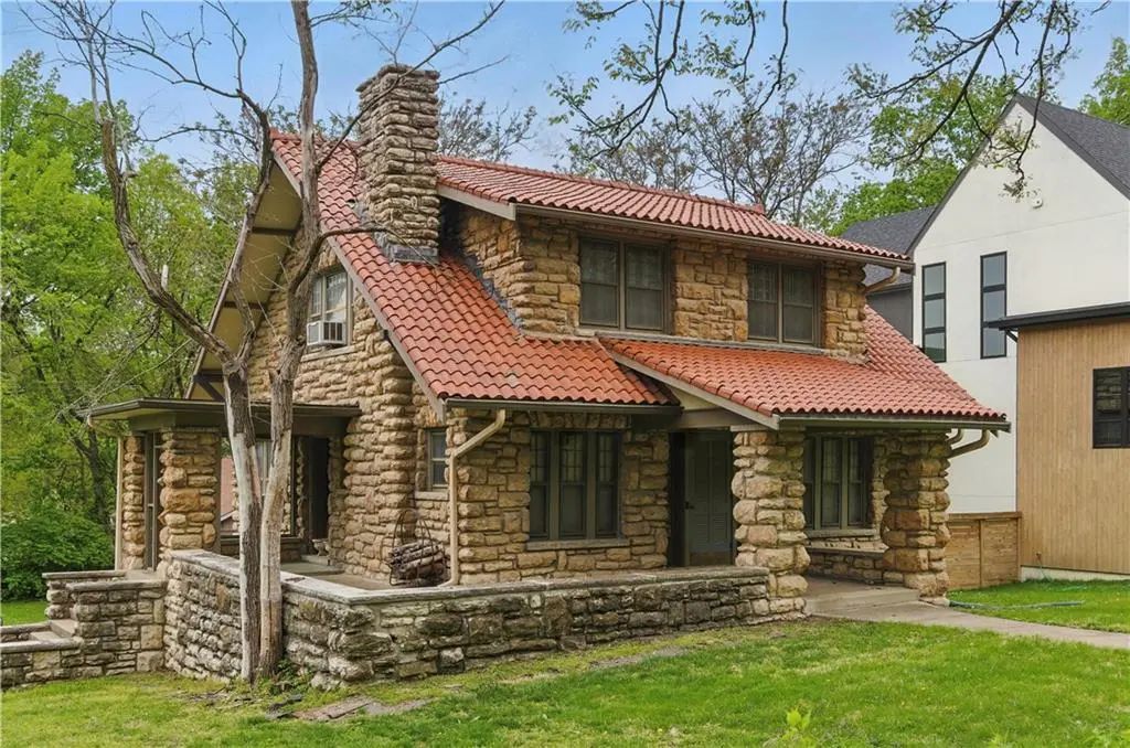 5334 Oak Street, Kansas City