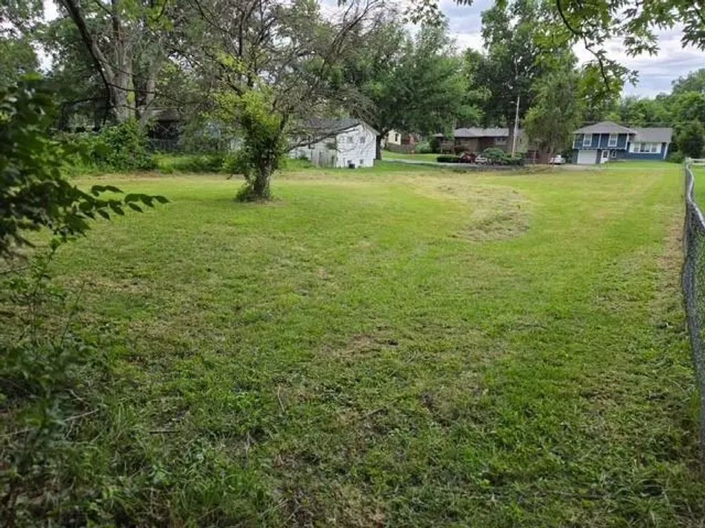 16204 E Independence Avenue, Independence