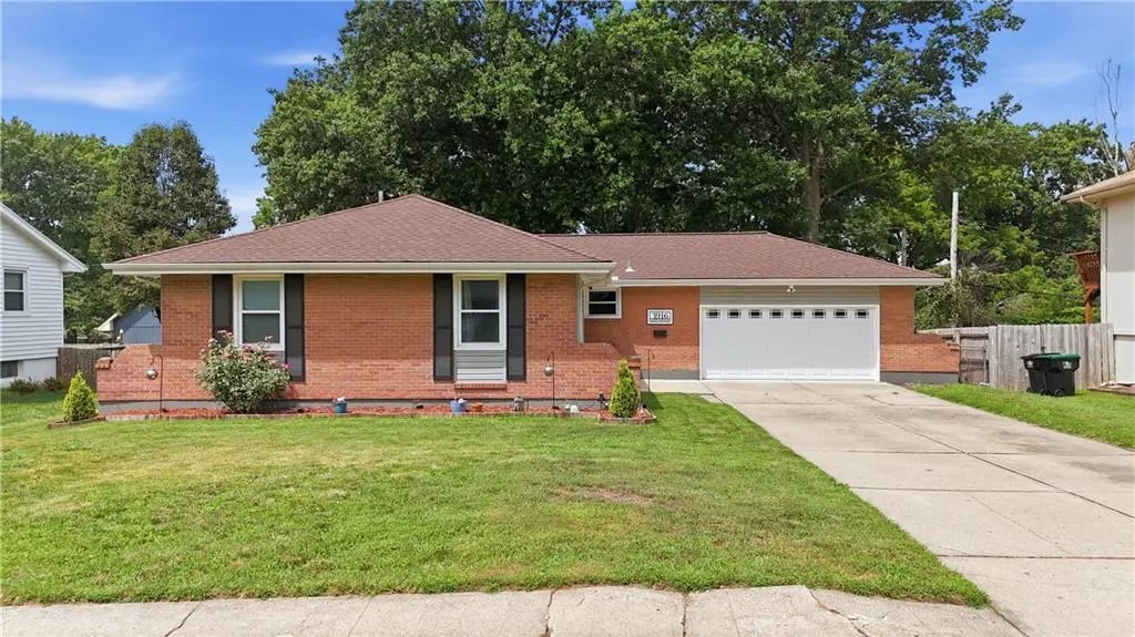 3916 Queen Ridge Drive, Independence