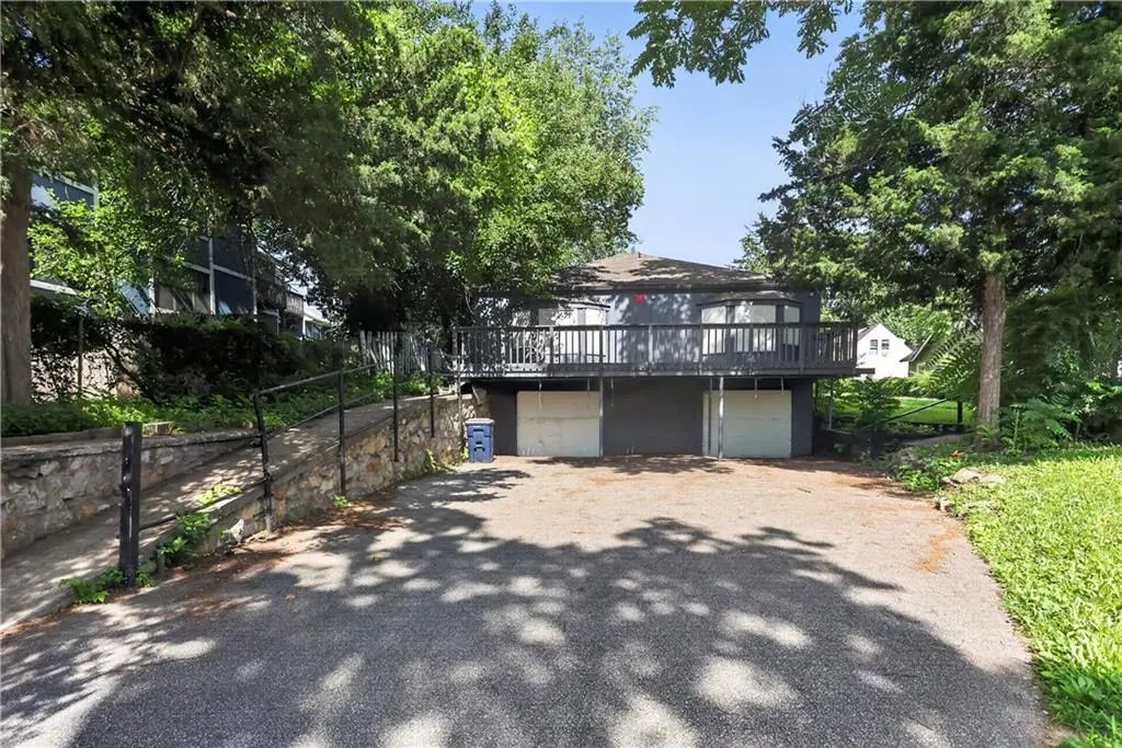 8155 Holmes Road, Kansas City