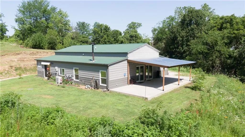 10259 S Perry Road, Orrick