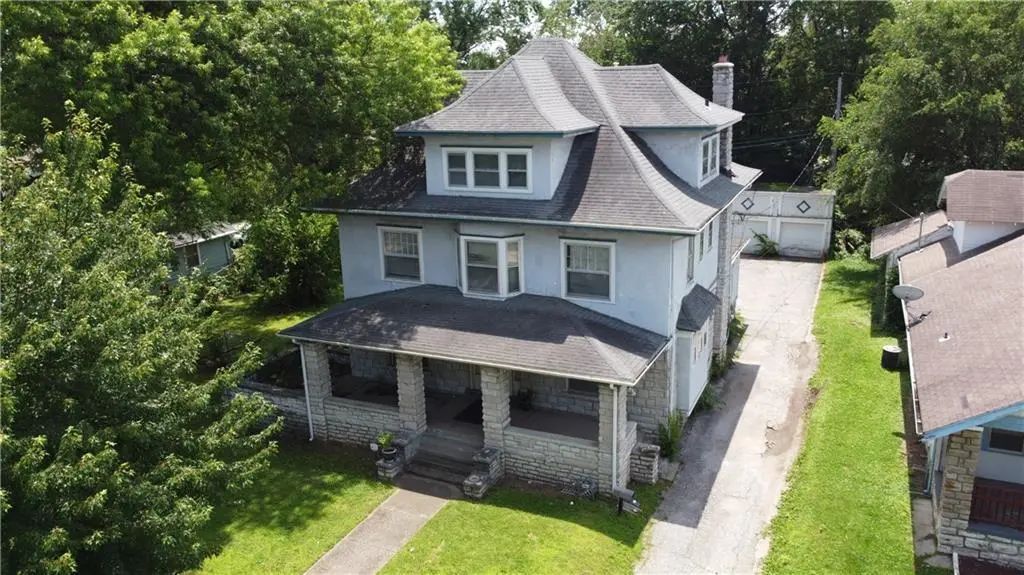 2211 E 69th Street, Kansas City