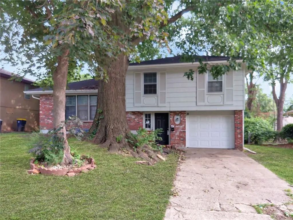 7707 E 118th Terrace, Kansas City