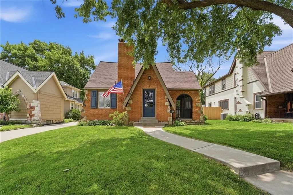 431 E 69th Terrace, Kansas City