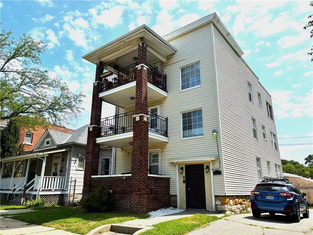3241 Gillham Road, Kansas City