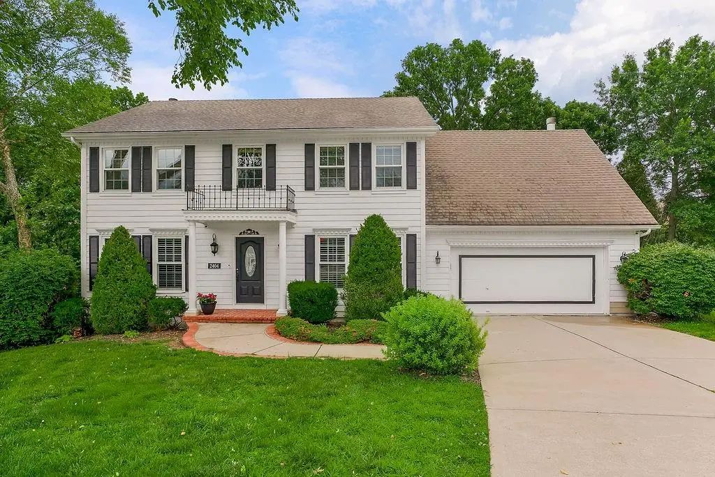 2404 Sw Clear Creek Court, Blue Springs