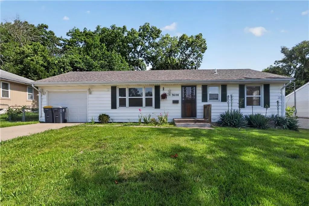 3608 E 106th Terrace, Kansas City