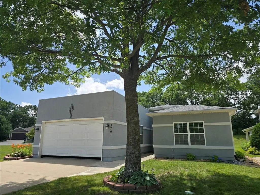 2701 Ne Sonora Valley Drive, Blue Springs