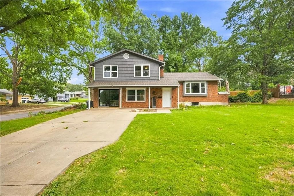 10001 Cambridge Avenue, Kansas City