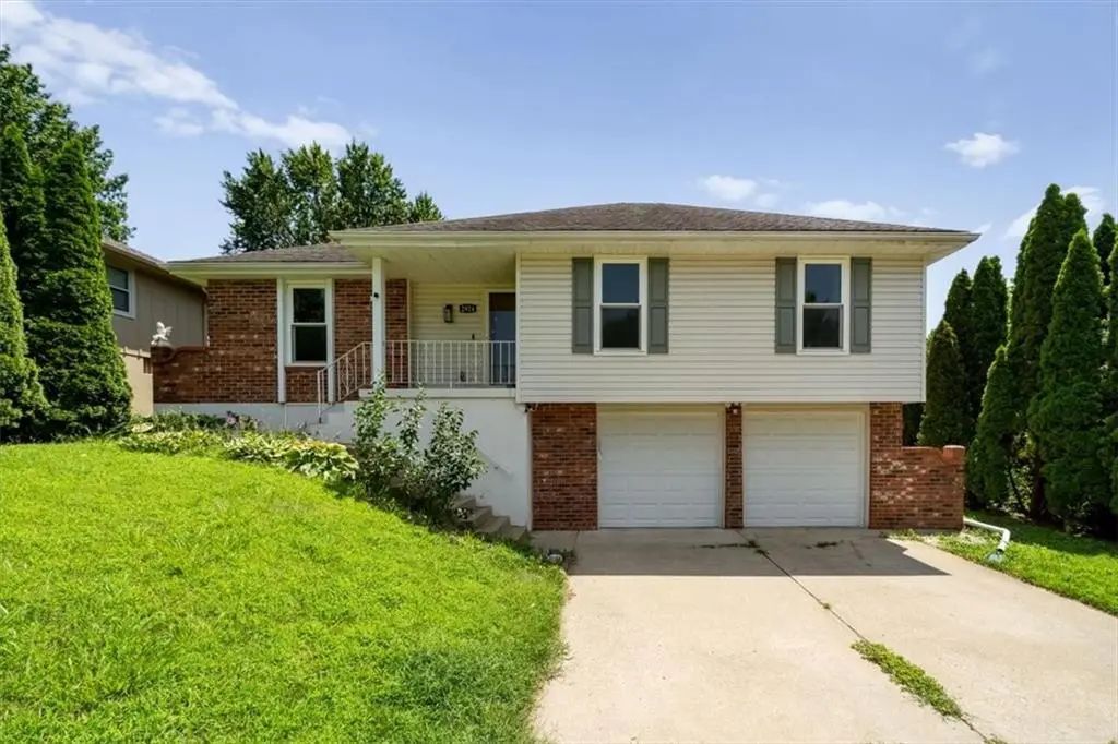 2924 Sw Walnut Street, Blue Springs