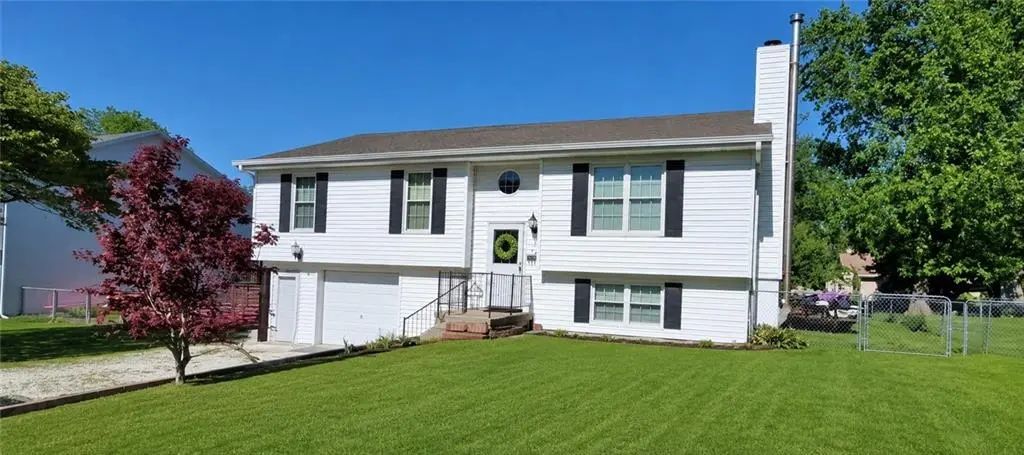 103 S Paul Drive, Sibley