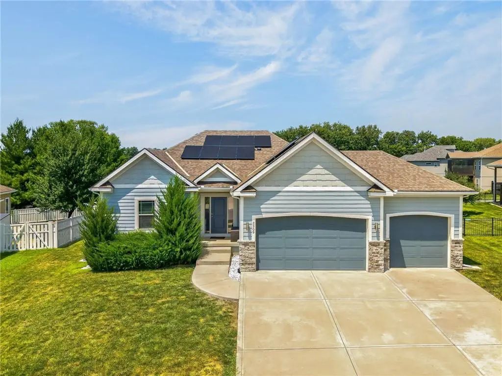 2309 Ne Colonnade Avenue, Blue Springs