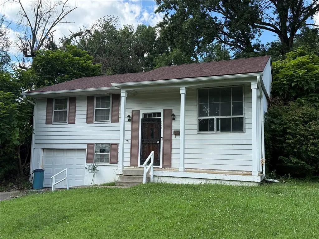 8512 E 91st Street, Kansas City