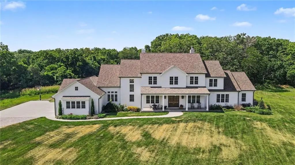 25590 Bundschu Road, Independence