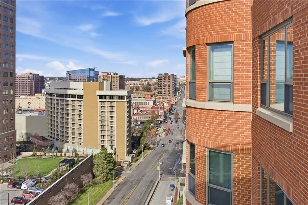 4950 Central Street 805, Kansas City