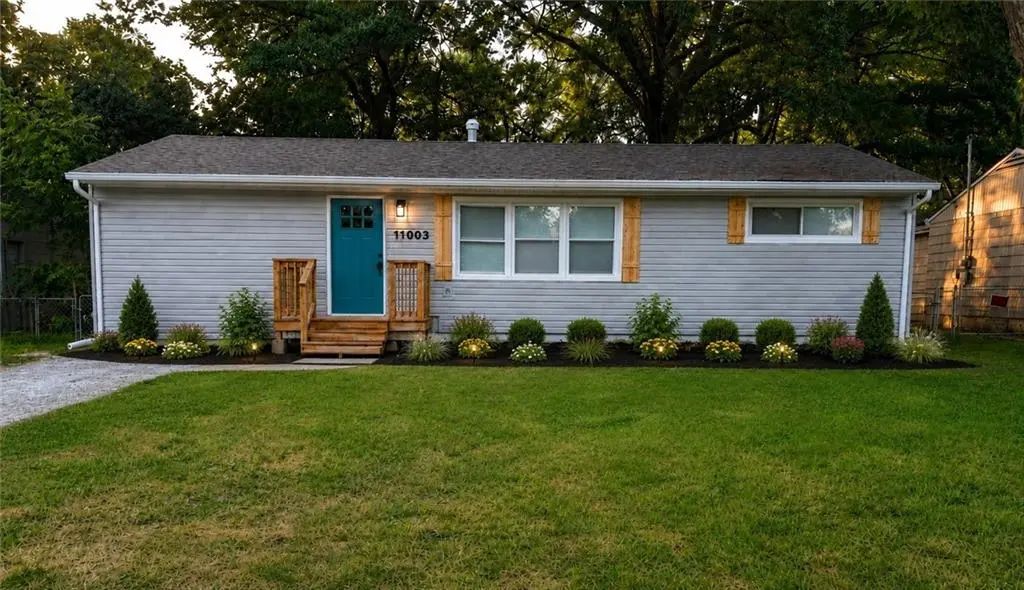 11003 Cambridge Avenue, Kansas City