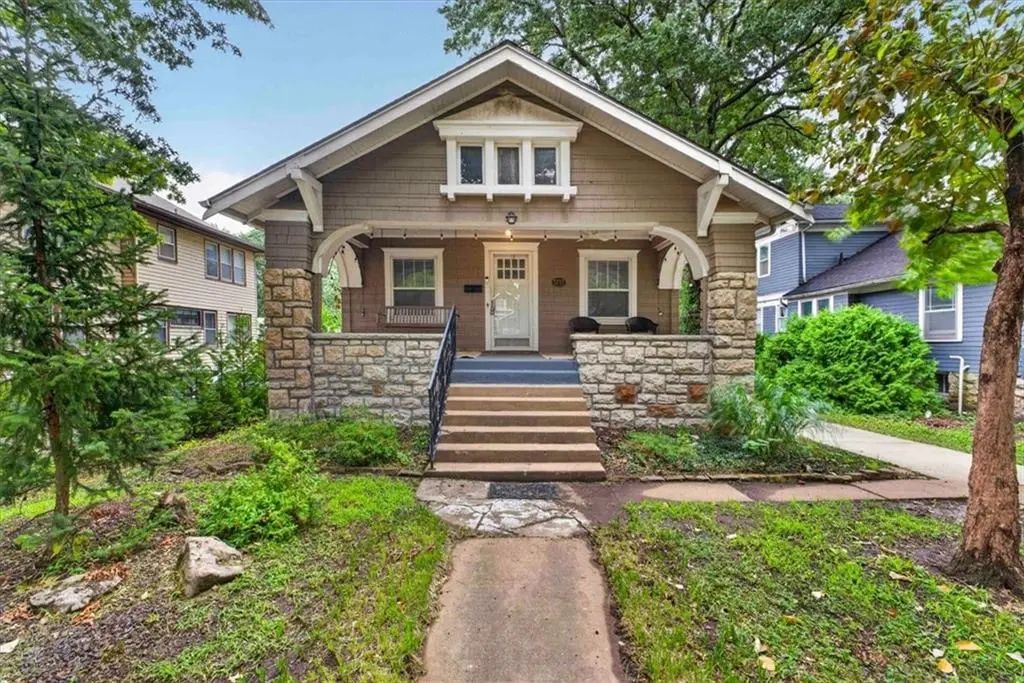5717 Holmes Street, Kansas City