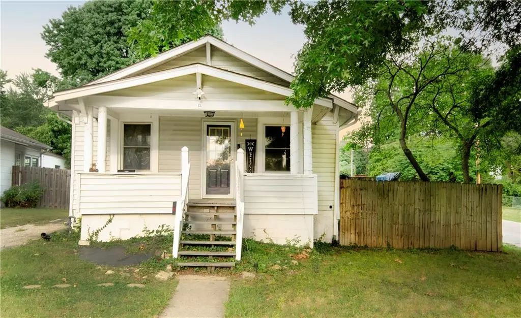 227 S Ash Avenue, Independence