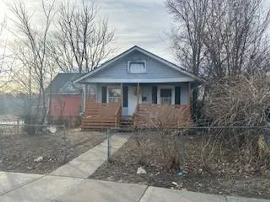 5215 E 24th Street, Kansas City