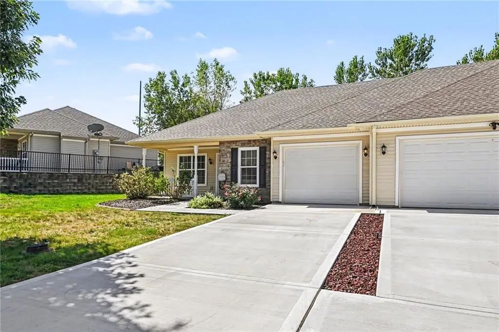2112 N 114th Terrace, Kansas City