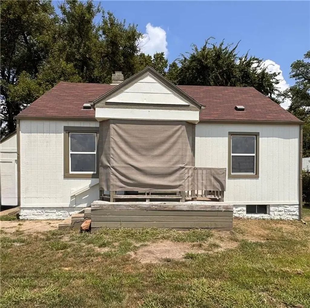 2612 E 75th Street, Kansas City
