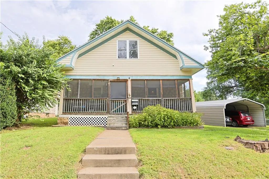 11612 Hackett Street, Independence