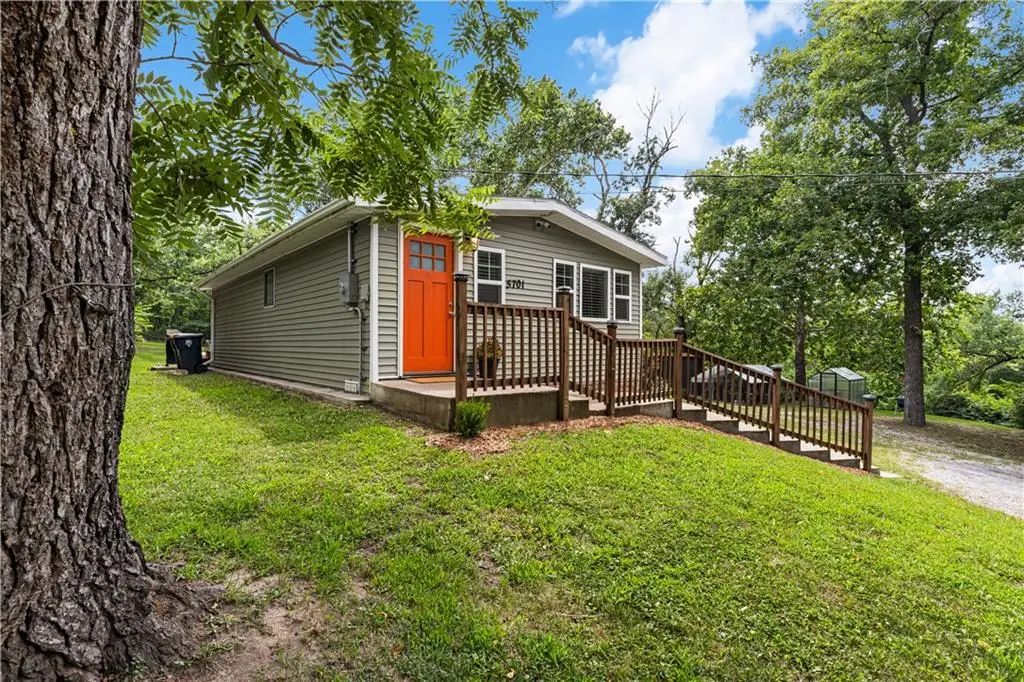 5701 E 56th Street, Kansas City