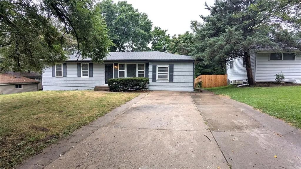 8618 Winchester Avenue, Kansas City