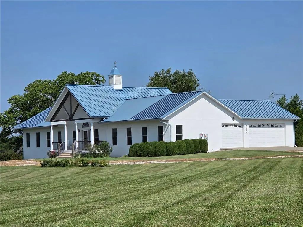 20660 Mission Road, Stilwell