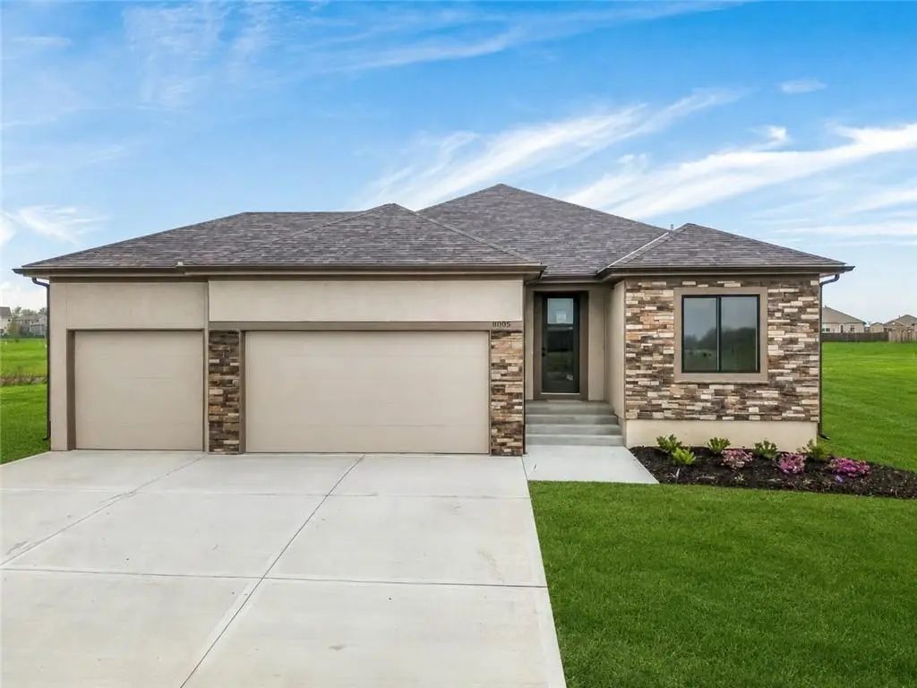 8004 Se Hoot Owl Street, Blue Springs