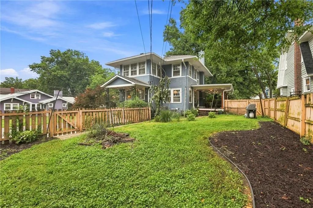 5900 Oak Street, Kansas City