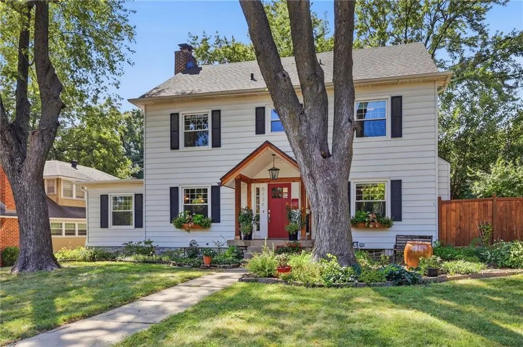 6124 Oak Street, Kansas City