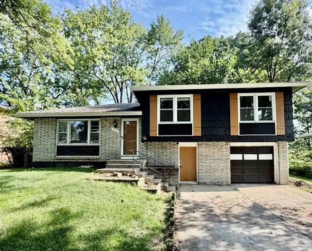 7906 E 93rd Street, Kansas City