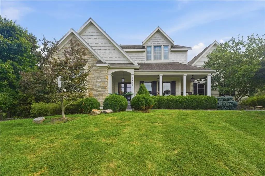 3835 W 180th Terrace, Stilwell