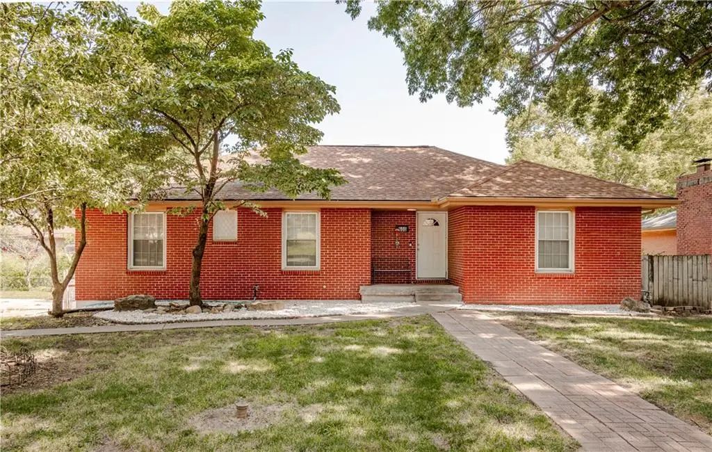 600 E Linwood Terrace, Independence