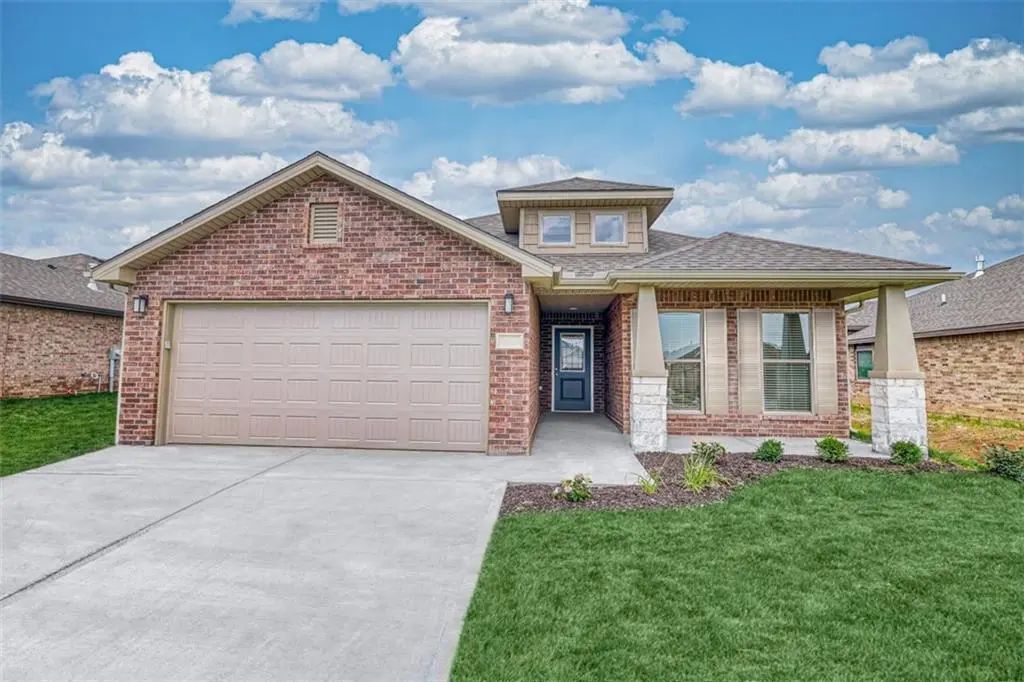 18465 W 195 Terrace, Spring Hill