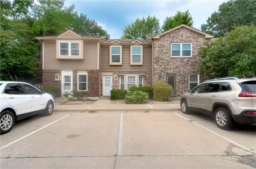 727 Sw Liggett Road B, Blue Springs