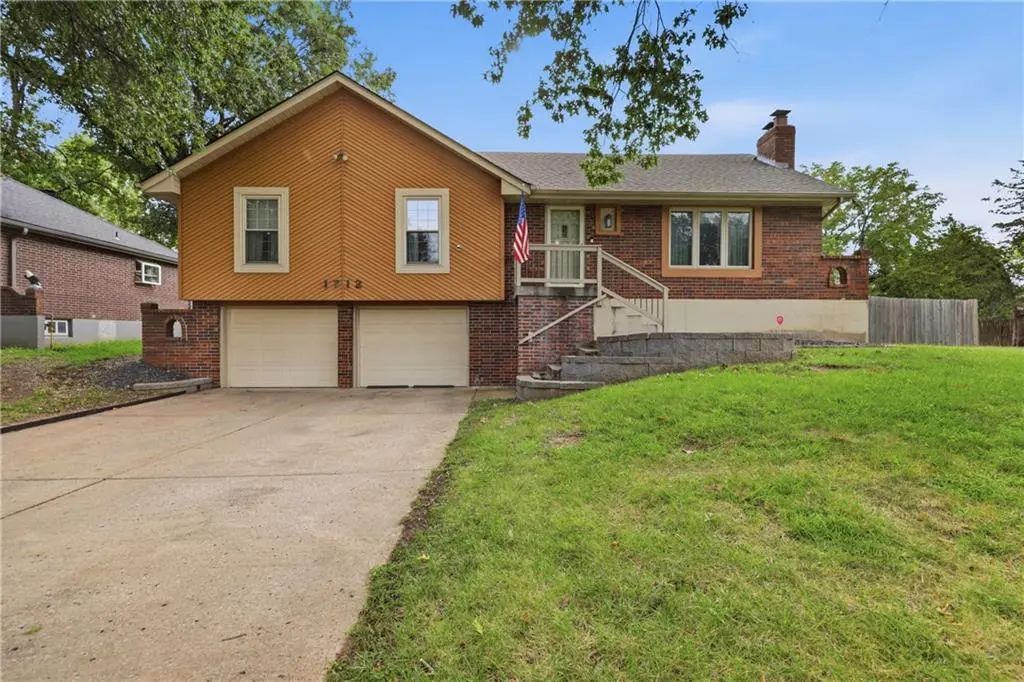 1712 Sw 20th Street, Blue Springs