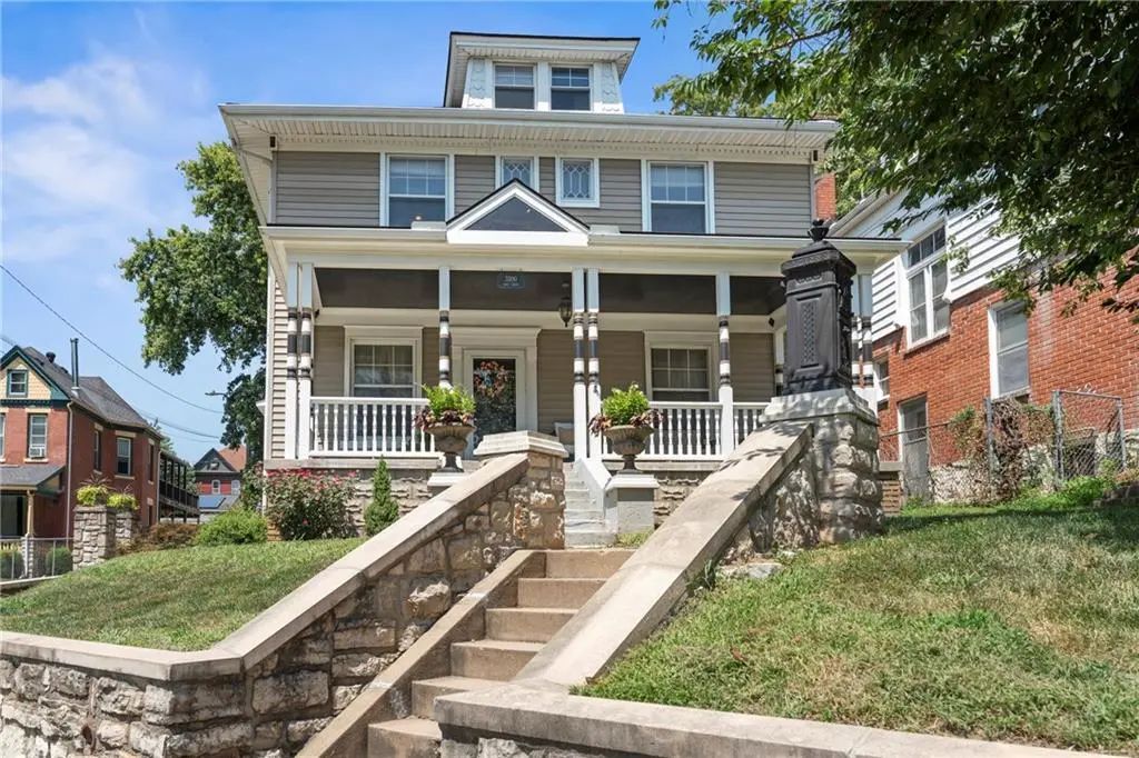 3300 E 10th Street, Kansas City