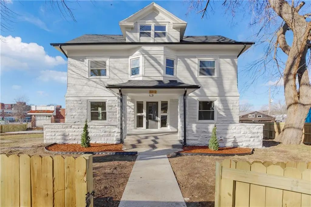 3312 Holmes Street, Kansas City
