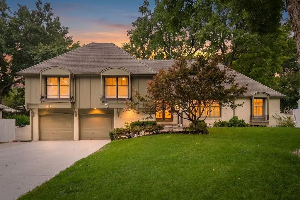 301 W 116th Street, Kansas City