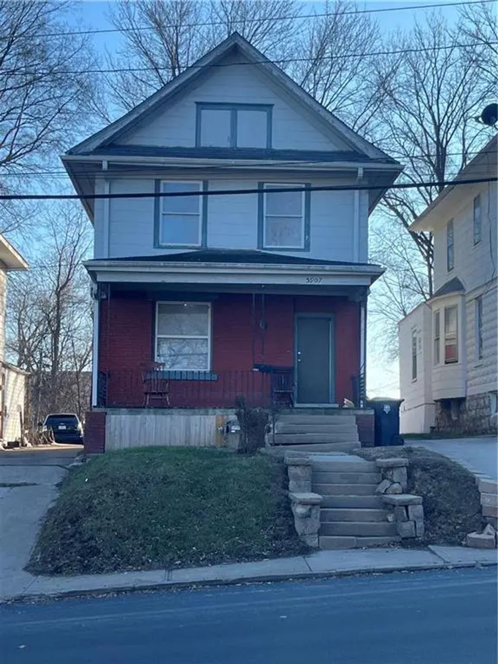 3907 E 9th Street, Kansas City