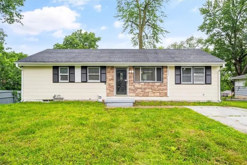 10905 E 47th Street, Kansas City